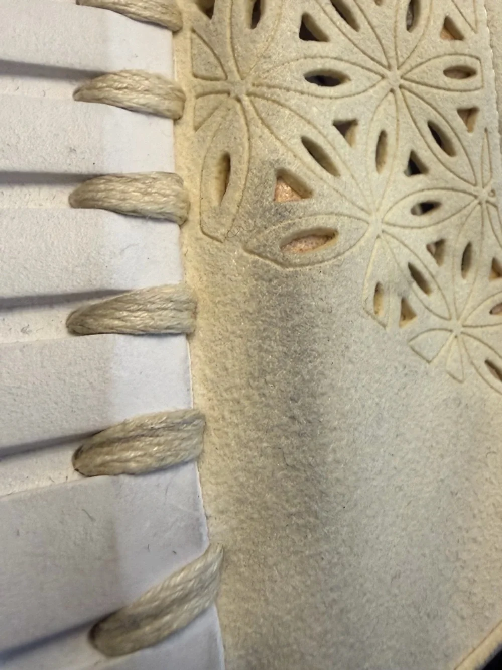 Ilse Jacobsen Cream Slip-On Sneakers - Picture 8 of 9